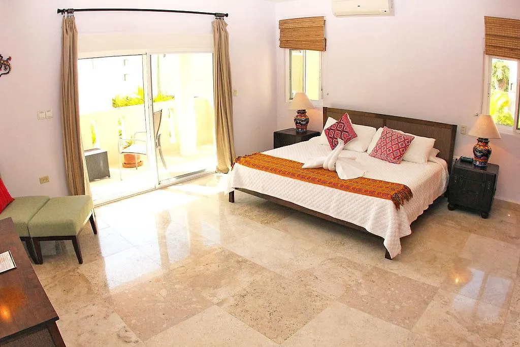 Izcalli Luxury Villa Playa del Carmen 0*,