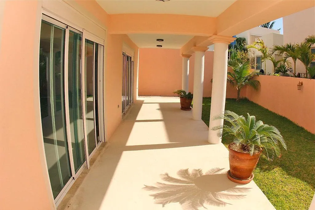Izcalli Luxury Villa بلايا ديل كارمن 0*,  المكسيك