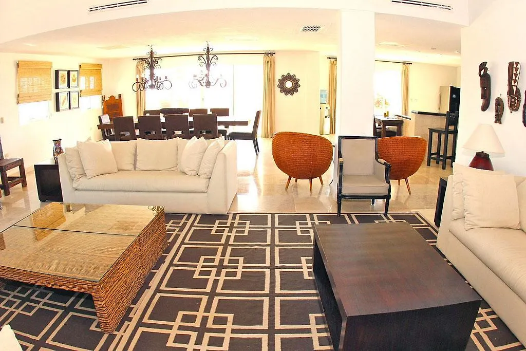 Izcalli Luxury Villa Playa del Carmen Mexiko